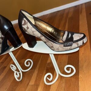 COACH CLASSIC PAULINA PUMPS!